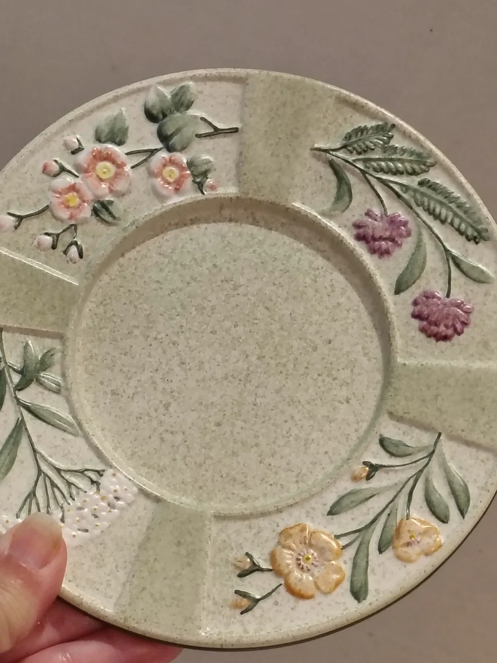 Yankee Candle Sage Green Floral Stoneware Shade & Plate Set
